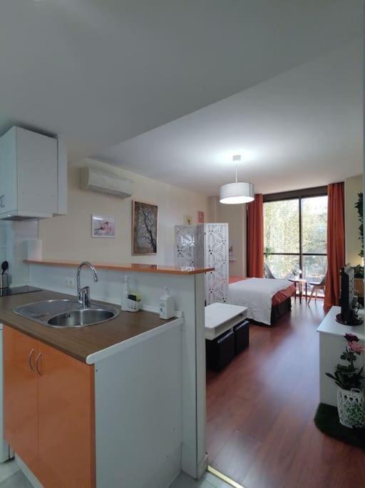 Madrid Alcotour Apto Trabajo Y Relax Alcobendas Exterior photo